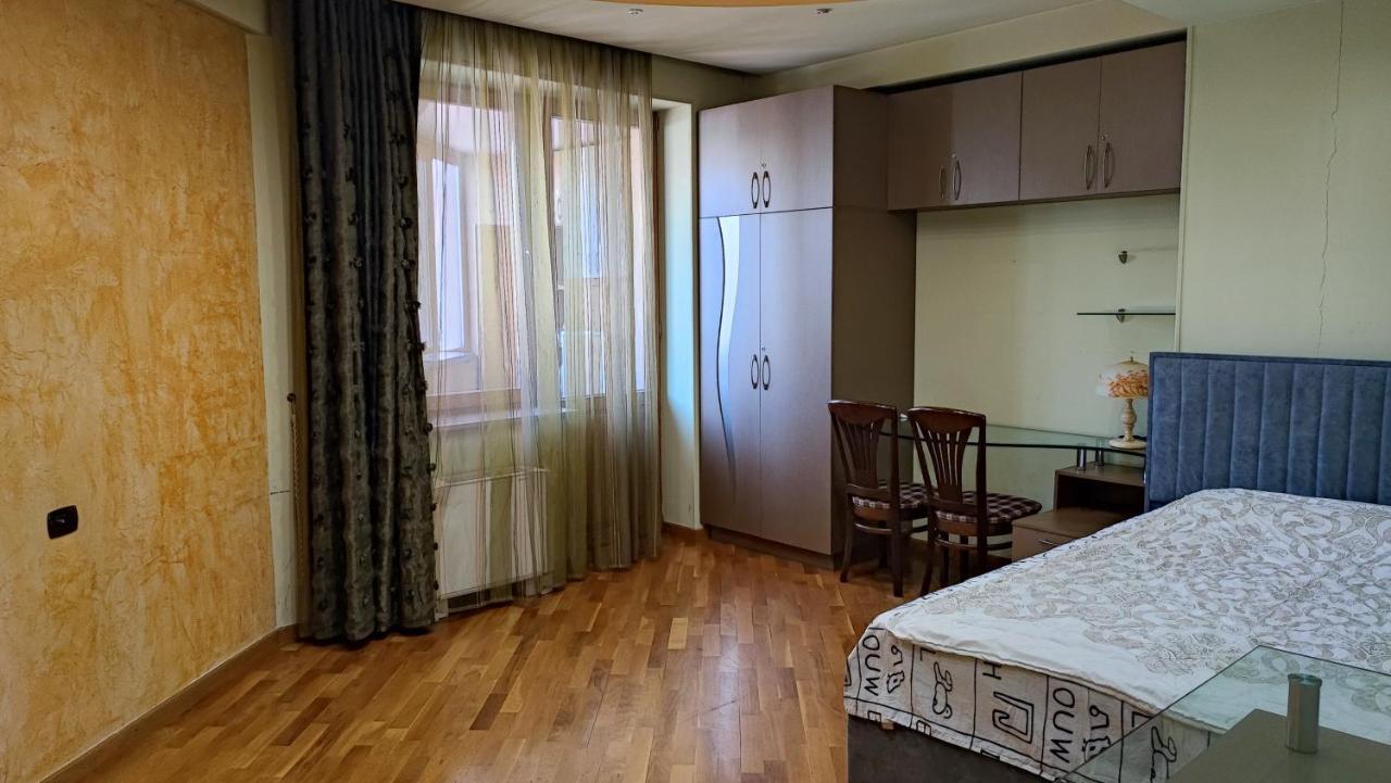 Luxury Apartment In The City Heart Erywań Zewnętrze zdjęcie