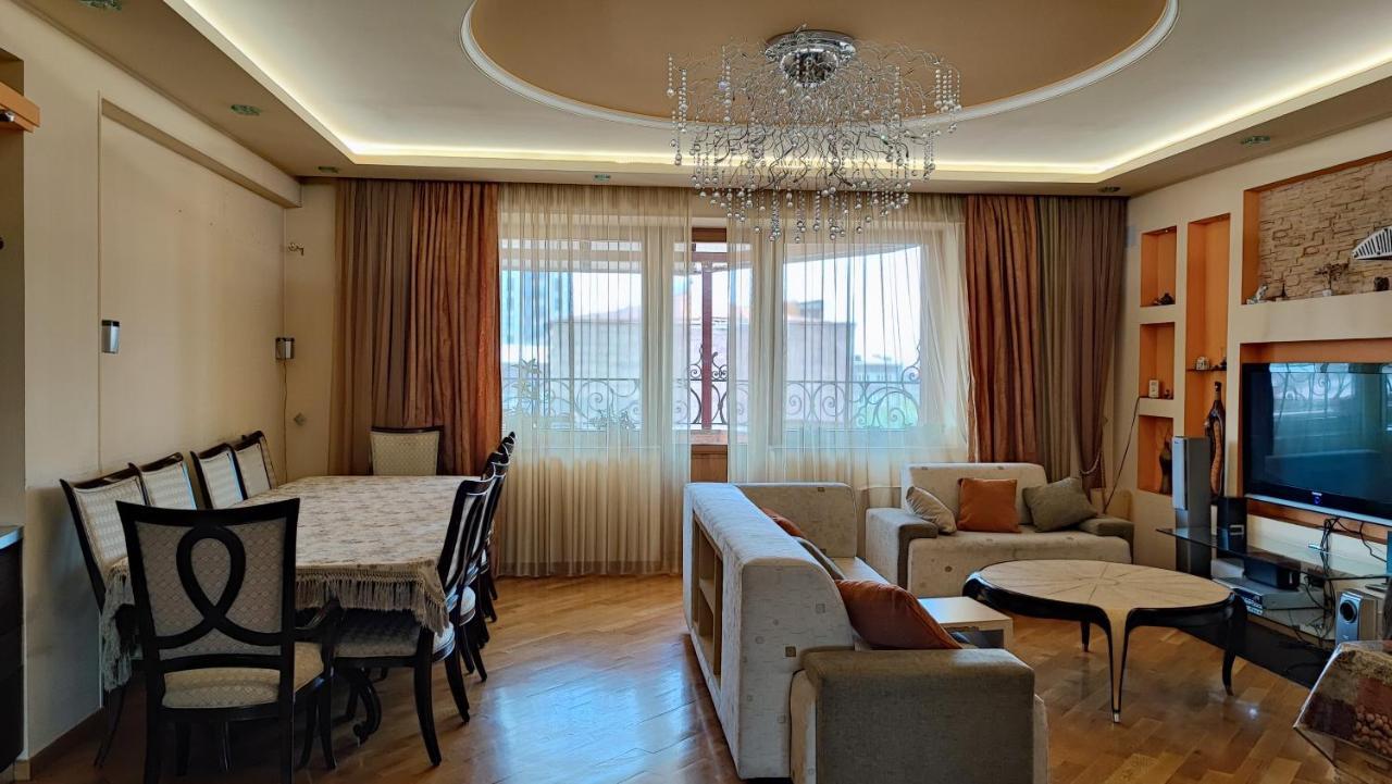 Luxury Apartment In The City Heart Erywań Zewnętrze zdjęcie